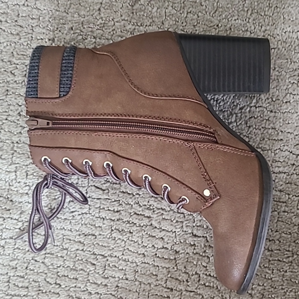 Call it Spring boots - Picture 3 of 9